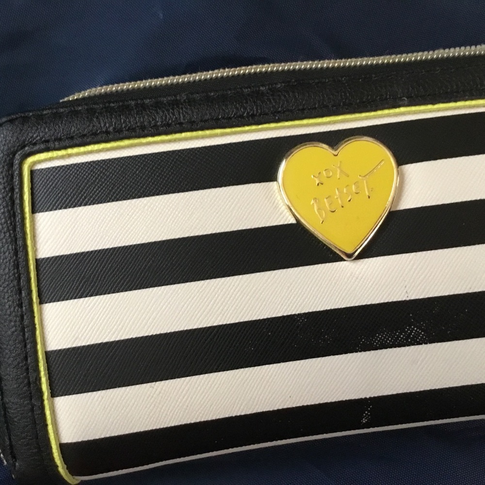 Betsey Johnson wallet